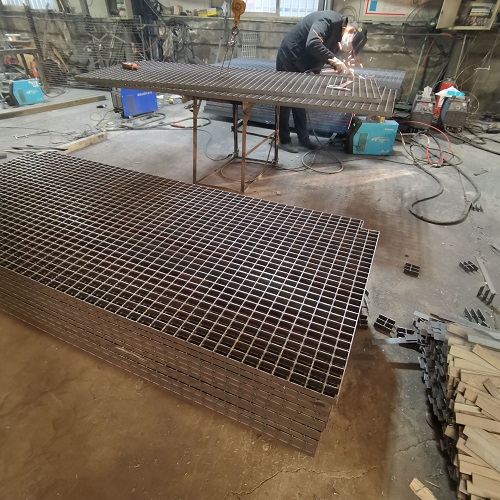 平臺鋼格板鋼格柵的適用場景及性能