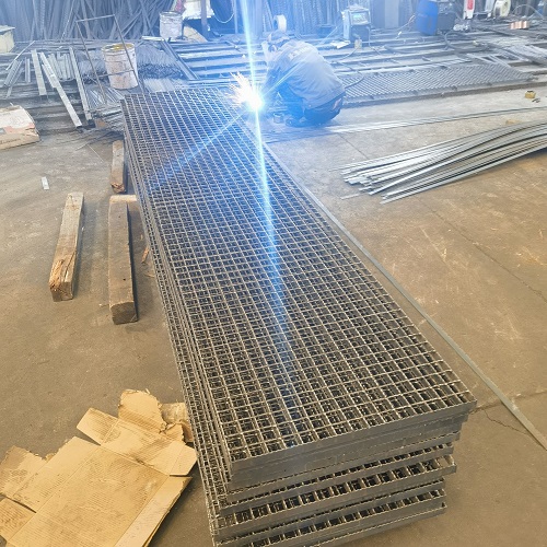 鋼格板采購避坑指南：這5個參數(shù)不懂，小心被坑！