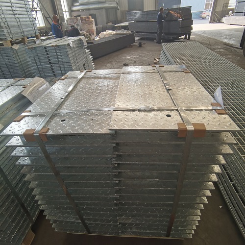 海上平臺防滑鋼格板：抗鹽霧腐蝕技術(shù)詳解！