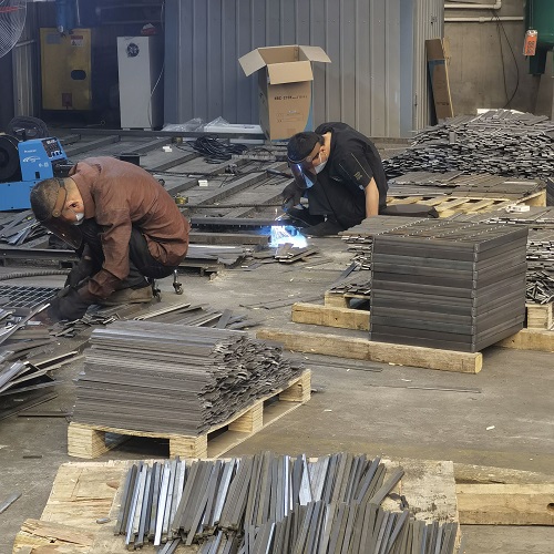 工業(yè)平臺(tái)鋼格柵解決方案：高承重與穩(wěn)定性的完美結(jié)合