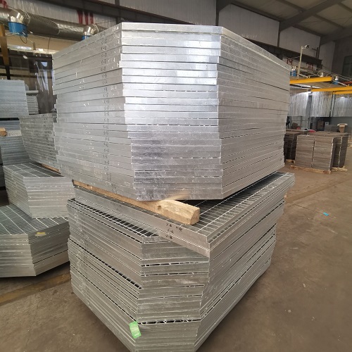 商業(yè)步行街鋼格柵：美觀與安全兼顧的鋪裝方案