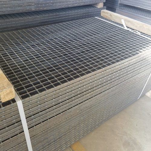 加油站鋼格柵：防爆、防靜電的安全解決方案