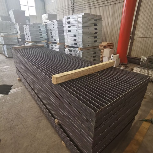 線上線下買鋼格柵有啥區(qū)別？看完再下單不后悔