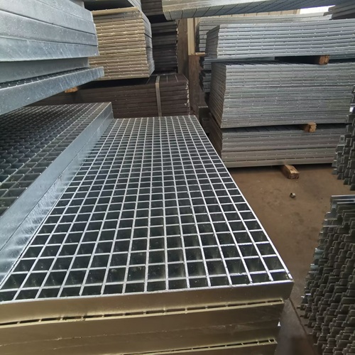 鋼格柵知識科普：材質(zhì)、規(guī)格如何影響使用效果？