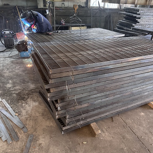 鋼格柵板為什么容易生銹？原因在這里