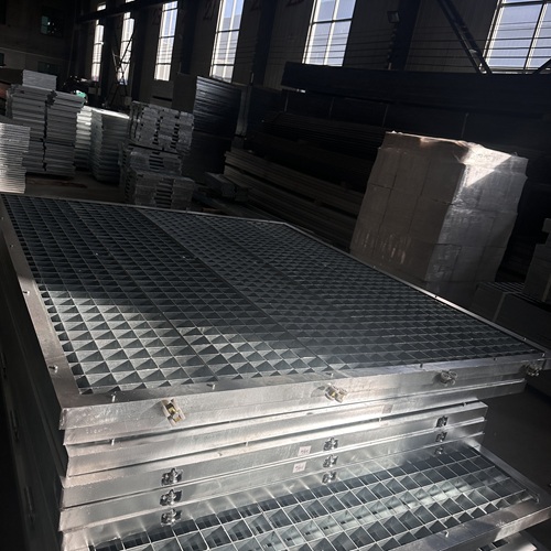 鋼格板選型別只看價(jià)格，這4個(gè)硬指標(biāo)才關(guān)鍵