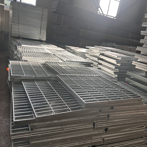 鋼格板選型別只看價(jià)格，這4個(gè)硬指標(biāo)才關(guān)鍵