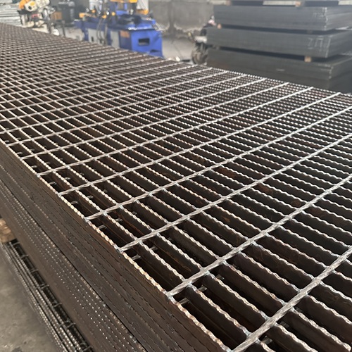 鋼格板變形后還能修復嗎？修復技巧全公開